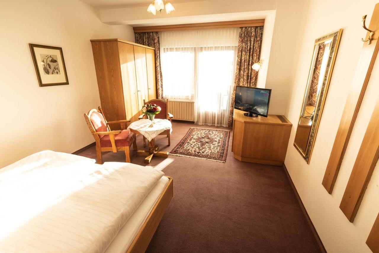Hotel Helga 3*
